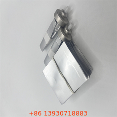 High-Precision Bag-on-Valve Lubricant Dispensers for Automotive Maintenance with Targeted and Non-Clogging Application.